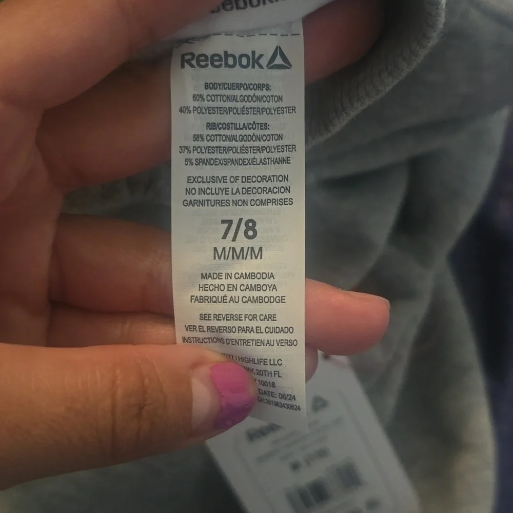 Reebok Nwt Size 7/8 Girls Sweater